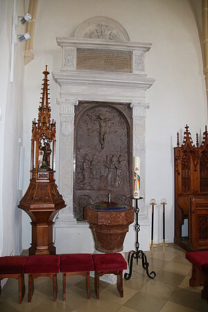 Zeillern, Pfarrkirche hl. Jakobus der Ältere, Grabmal für Cornelius Lappitz mit Frauen und Kindern, 1562