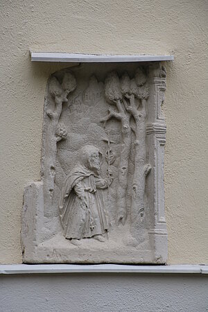 Kaltenleutgeben, Relief an der Pfarrkirche hl. Jakob der Ältere