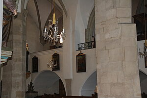 St. Andrä, Pfarrkirche hl. Andreas, gotische Hallenkirche mit romanischen Kern,