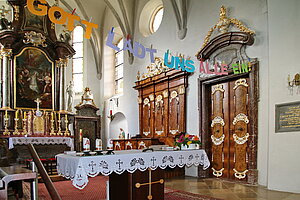 Zwentendorf, Pfarrkirche hl. Stephan, Hochaltar, Chorgestühl und Sakristeitür aus der Kartause Gaming