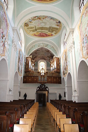 Klein-Mariazell, ehem. Benediktinerabtei, Pfarrkirche Mariae Himmelfahrt, Blick Richtung Orgelempore
