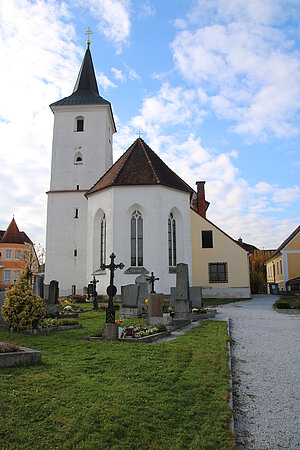 Nöchling, Pfarrkirche hl. Jakobus der Ältere, biedermeierlicher Saalbau mit spätgotischem Chor und Südturm