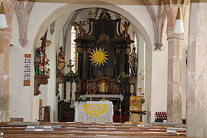 Großschönau, Pfarrkirche hl. Leonhard, Blick in den hallenartigen Innenraum, Gewölbe um 1400/1. Hälfte 15. Jh.
