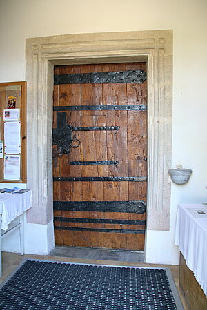 Gerolding, Pfarrkirche hl. Johannes der Täufer, spätgotisches Portal