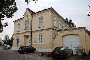 Tattendorf, Kirchengasse 11, Pfarrhof, zweite Hälfte 19. Jh.