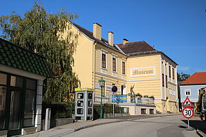 Gars, Zeitbrücke Museum, ab 1794 als Schule in Verwendung
