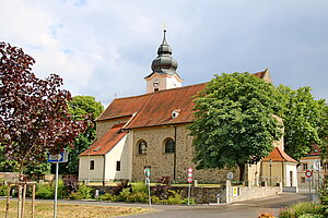 Zwentendorf, Pfarrkirche hl. Stephan, im Kern frühgotische Chorturmkirche, Barockisierung um 1711