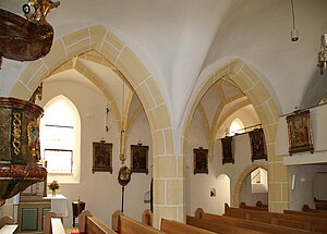 Reinsberg, Pfarrkirche hl. Johannes der Täufer, gotische Hallenkirche, Gewölbe 15. Jh.