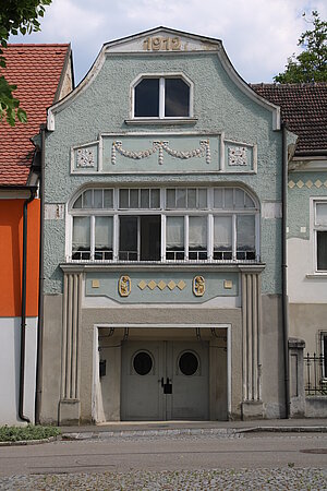 Sitzendorf an der Schmida, Hauptplatz Nr. 10: Villa mit Dekor in Formen der Wiener Werkstätte, 1912