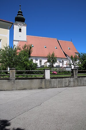 St. Georgen am Ybbsfelde, Pfarrkirche hl. Georg, spätgotische Staffelhalle mit West-Turm