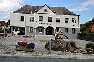 Karlstein, Gemeindeamt