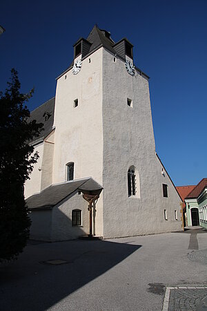 Lichtenegg, Pfarrkirche hl. Jakob der Ältere, Wehrkirchenanlage, Langhaus im Kern wohl 1. Hälfte 13 Jh.