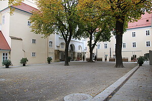 Wolkersdorf, Blick in den Innenhof des Schlosses