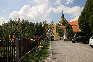 St. Bernhard, Komplex des ehemaligen Zisterzienserinnenstiftes