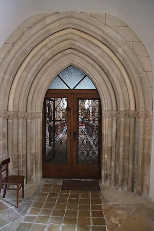 St. Bernhard, ehem. Klosterkirche, Trichterportal