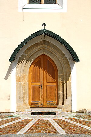 Lengenfeld, Pfarrkirche hl. Pankratius, spätgotisches Portal