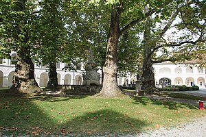 Stift Heiligenkreuz, Innerer Stiftshof
