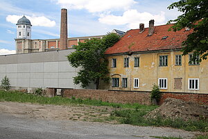 Schwadorf, Betriebsgebäude der Spinnerei, 1910-11 errrichtet