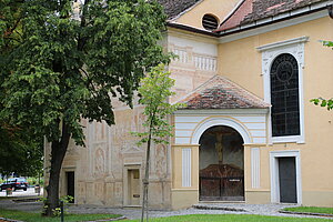 Straß im Straßertal, Loretokapelle, westlich 1666 angebaut - Außenfresken