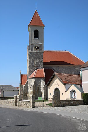 Au am Leithaberge, Pfarrkirche hl. Nikolaus, 1876-77 nach Plänen von Ludwig Wächtler errichtet