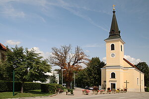 Günselsdorf, Pfarrkirche hl. Georg, 1783 errichtet