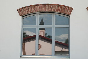 Oberwaltersdorf, Fabriksstraße, ehem. Baumwollspinnerei, Fabriksgebäude, 1895 erbaut