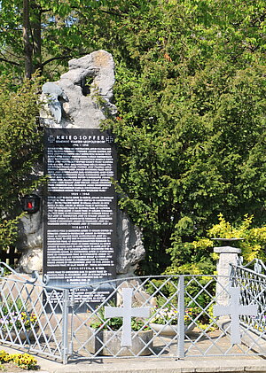 Klausen-Leopoldsdorf, Kriegerdenkmal