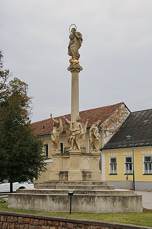 Großweikersdorf, Hauptplatz, Maria Immaculata, 1720