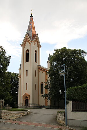 Markt Piesting, Pfarrkirche hl. Leonhard, frühistoristischer Bau, Mitte 19. Jh.