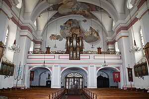 Gföhl, Pfarrkirche hl. Andreas, Barockbau 1715-20 errichtet, Blick in das Kircheninnere