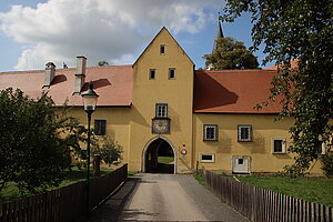 St. Bernhard, Komplex des ehemaligen Zisterzienserinnenstiftes