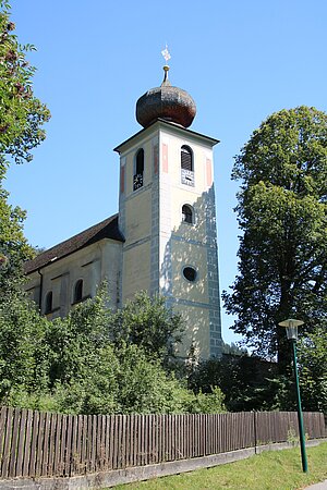 Schwarzau im Gebirge, Pfarrkirche hl. Nikolaus, im Kern spätromanische Kirche, 2. Viertel 13. Jh., barockisiert, Turm von 1715-1717