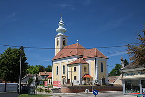 Dürnkrut, Pfarrkirche hl. Jakobus der Ältere, einheitlicher Barockbau, 1698 begonnen