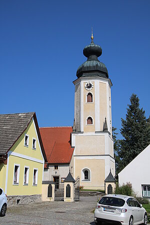 Sallingberg, Pfarrkirche hl. Johannes der Täufer, romanische Chorturmkirche mit barockem Turmaufbau