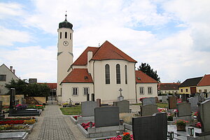 Rust im Tullnerfeld, Pfarrkirche hl. Martin, 1947-1949 nach Plänen von Karl Holey errichtet