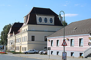 Göpfritz an der Wild, Schloss, spätbarocker Bau Ende 18. Jh., jetzt Gemeindeamt
