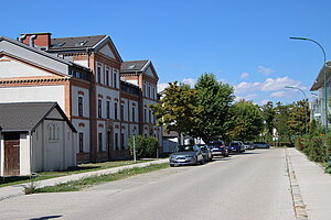 Felixdorf, Arbeitergasse/Baugasse, ArbeiterWohnsiedlung der Felixdorfer Weberei & Appretur, ab 1869 von Carl Tietz und Franz Sommleitner errichtet