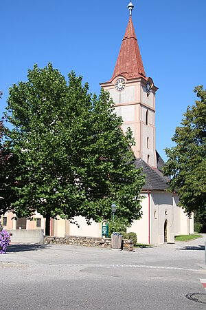 Pyhra, Pfarrkirche hl. Margareta, Pfeilerbasilika vom Ende des 13. Jahrhunderts