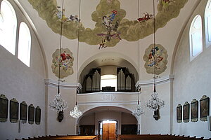 St. Georgen an der Leys, Pfarrkirche hll. Georg und Gregor, spätbarocker Zentralbau mit eingezogenem Chor, 1758-1762 - Fresken in der Kuppel: Franz Pitza, 1955