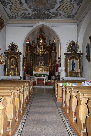 Schönberg am Kamp, Pfarrkirche hl. Agnes, Kircheninneres mit barocker Einrichtung