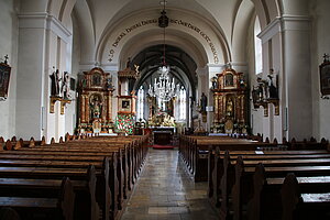 Nöchling, Pfarrkirche hl. Jakobus d. Ältere, Blick Richtung Hochaltar