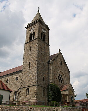 Gastern, Pfarrkirche hl. Martin, neoromanischer Kirchenbau, 1904/05 durch Richard Jordan ausgeführt