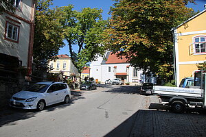 Marktplatz von Langschlag, Blick gegen Kirche