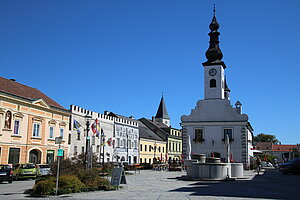 Gmünd, Stadtplatz mit Rathaus