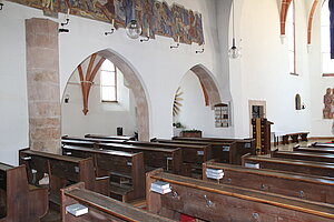 Alland, Pfarrkirche hll. Georg und Margarethe, Blick in das Seitenschiff