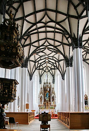 Krenstetten, Pfarr- und Wallfahrtskirche, Blick Richtung Chor