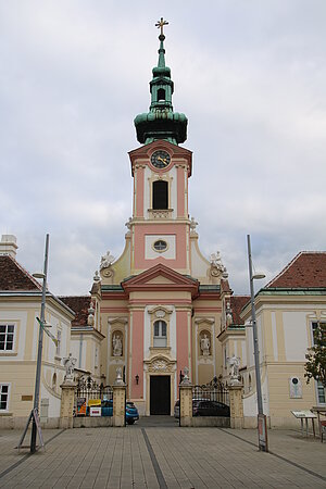 Schwechat, Pfarrkirche hl. Jakobus der Ältere, 1755-56 durch Johann Georg Ebruster errichtet