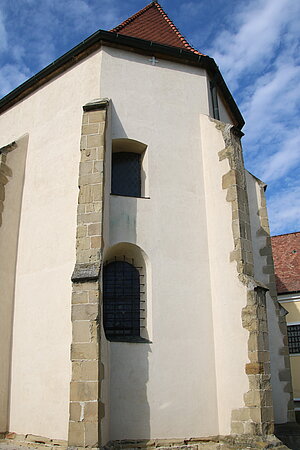 Hausleiten, Pfarrkirche hl. Agatha, ab 2. Hälfte 13. Jh. entstanden, Chor 14. Jh.