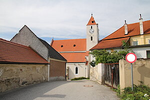 Lengenfeld, Kremser Straße, Blick gegen Pfarrkirche