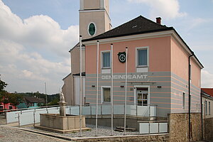 Eisgarn, Gemeindeamt, 1345 wurde hier eine der ältesten Schulen Niederösterreichs eingerichtet